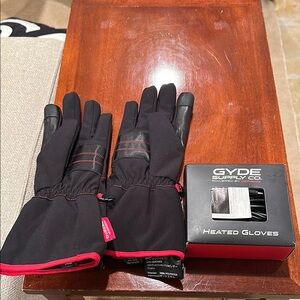 Gyde Supply Co Black Heated Gloves